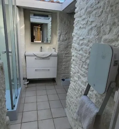 Hébergement de vacances Petite Maison De Village Proche De Longeville/la Tranche Sur